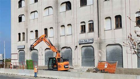 Carrefour lascia, giorni contati per il negozio di Calenzano. Arriva ...